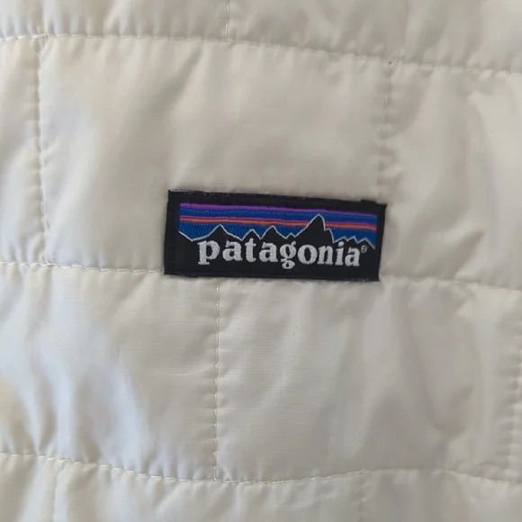 Patagonia Women's Cream Puffer Coat - Picture 3 of 7